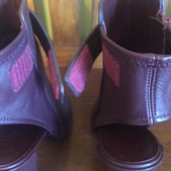 Vince Brigham Bordeaux Burgundy Peep Toe Bootie - Picture 7 of 8